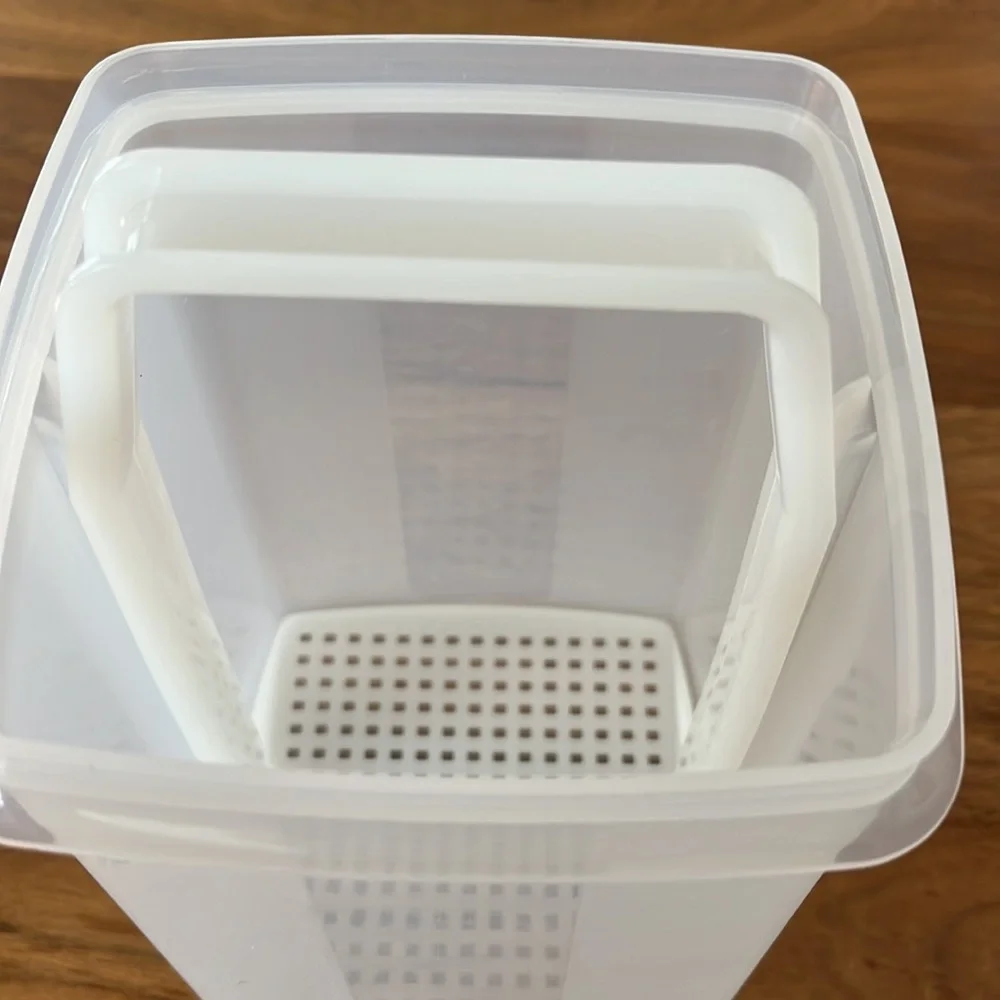 Tupperware White Storage Container with Light Blue Lid- Pickle Dipper